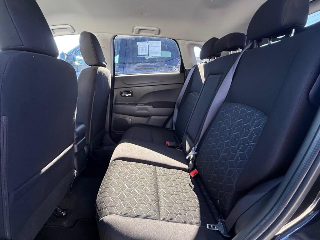 Used 2024 Mitsubishi Outlander Sport ES AWD/4WD image 17