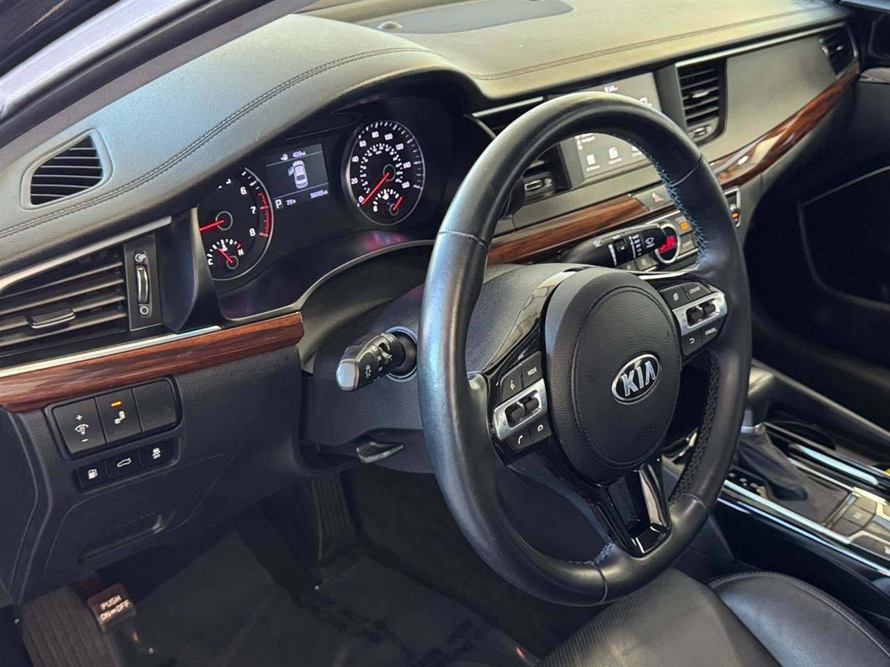 Used 2019 Kia Cadenza Premium FWD image 23