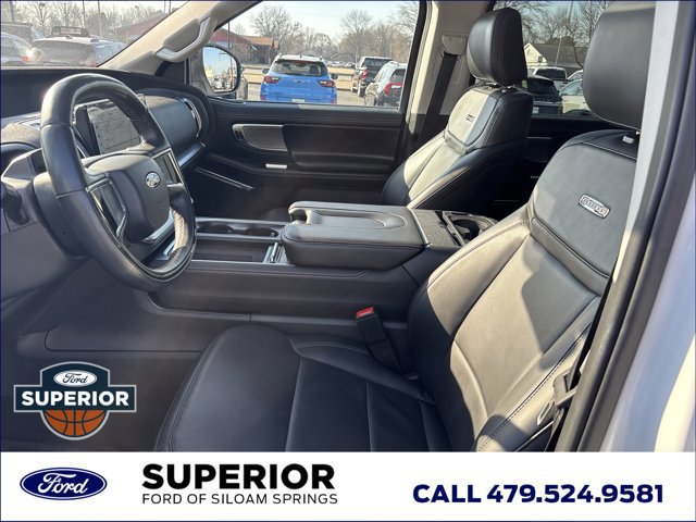 Used 2025 Ford Expedition Platinum image 19
