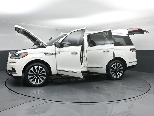 Used 2024 Lincoln Navigator Reserve image 58