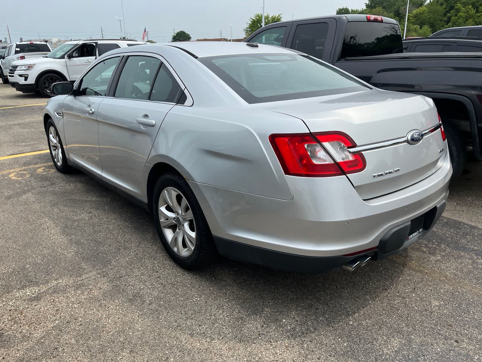 Used 2011 Ford Taurus SEL w/ 201A Rapid Spec Order Code FWD image 11