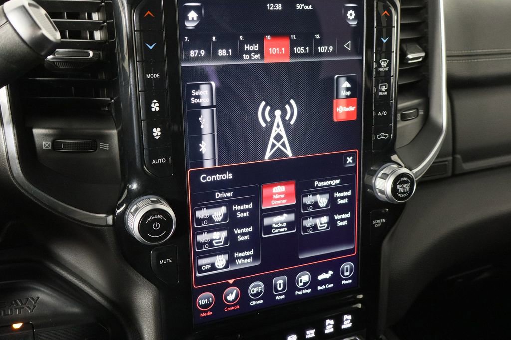 Used 2021 RAM 2500 Laramie w/ Night Edition image 33