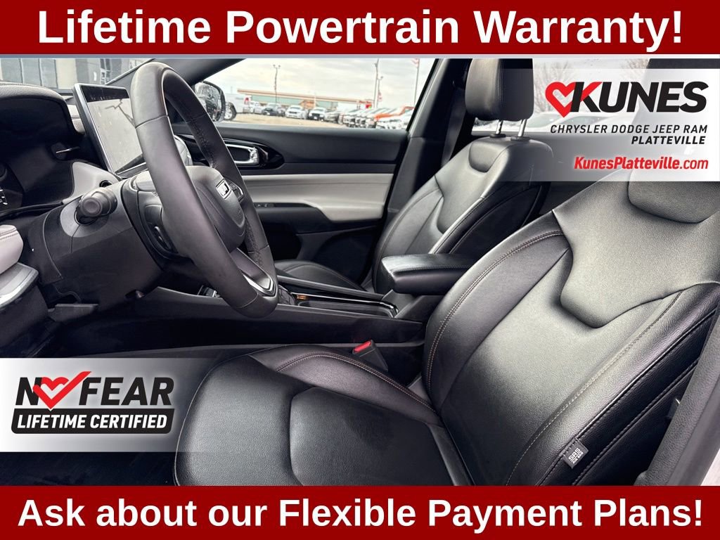 Used 2024 Jeep Compass Limited image 13