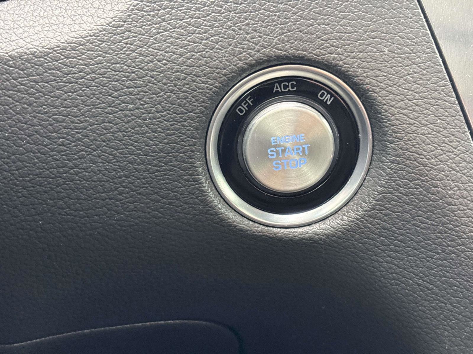 Used 2015 Hyundai Genesis 3.8 w/ Option Group 02 image 30