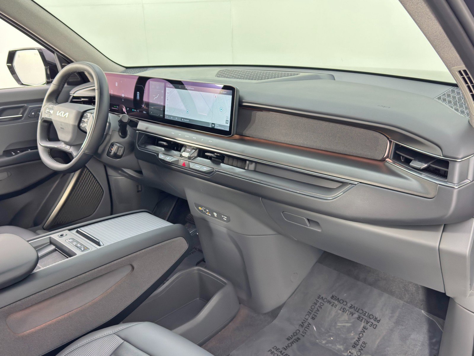 Used 2026 Kia EV9 Land image 15