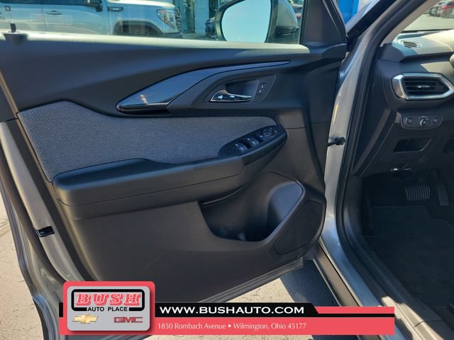 Used 2023 Chevrolet TrailBlazer LT FWD image 19