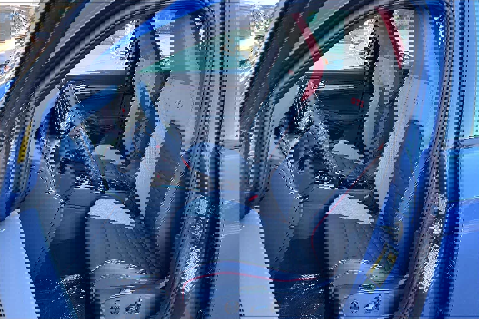 New 2026 Volkswagen GTI SE image 9