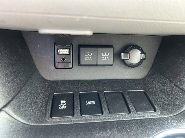 Used 2019 Toyota Highlander XLE image 17