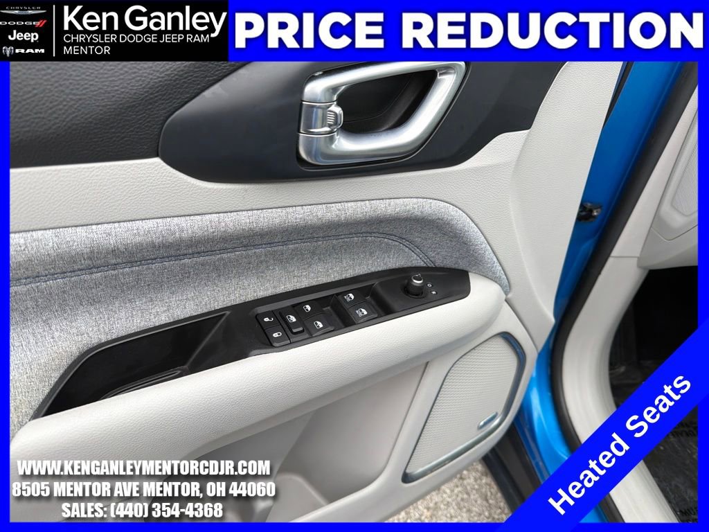 Used 2022 Jeep Compass Latitude w/ Sun and Sound Group image 11