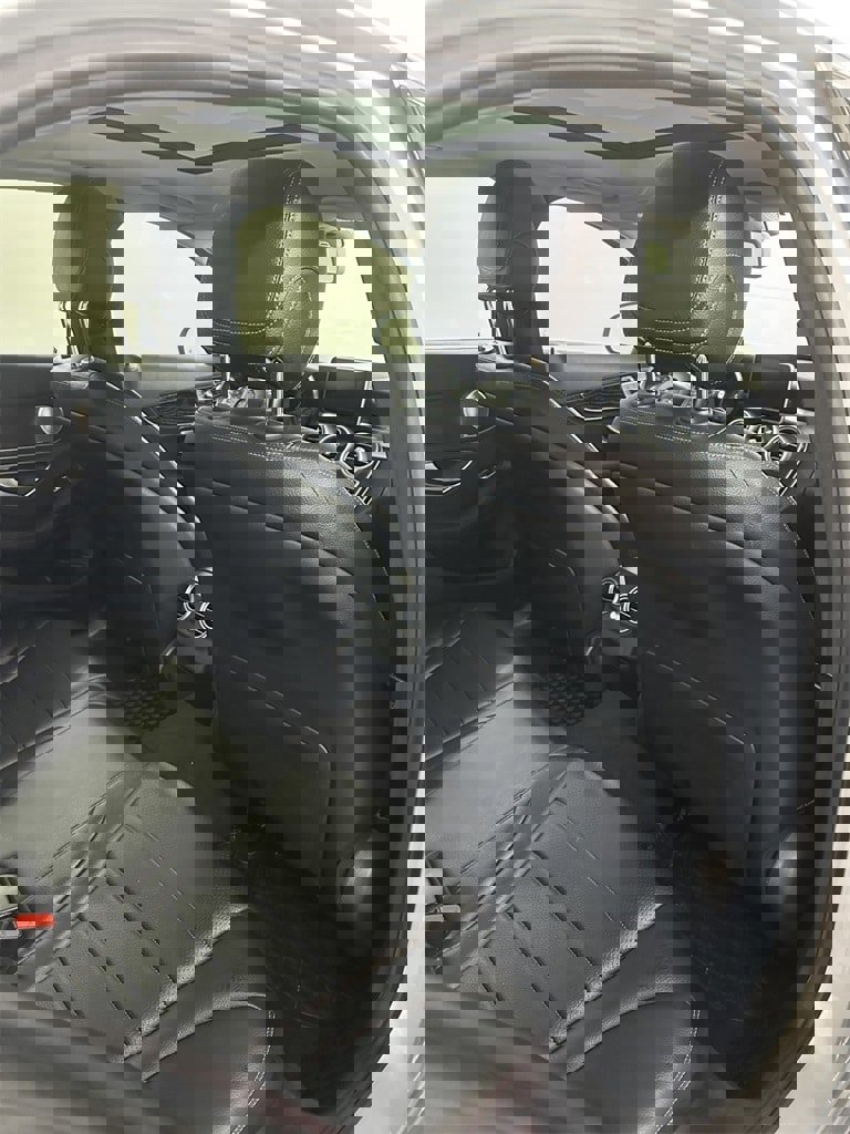 Used 2015 Mercedes-Benz C 300 4MATIC Sedan image 32