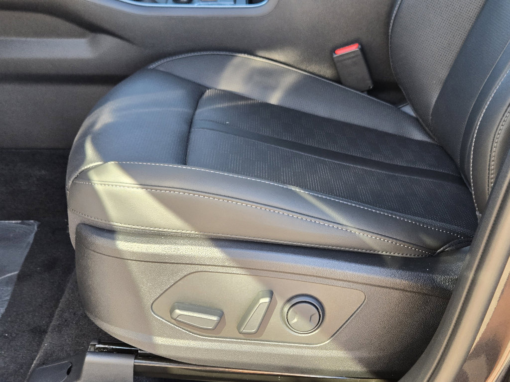 New 2026 Kia Sorento S w/ S Panoramic Sunroof Package image 17