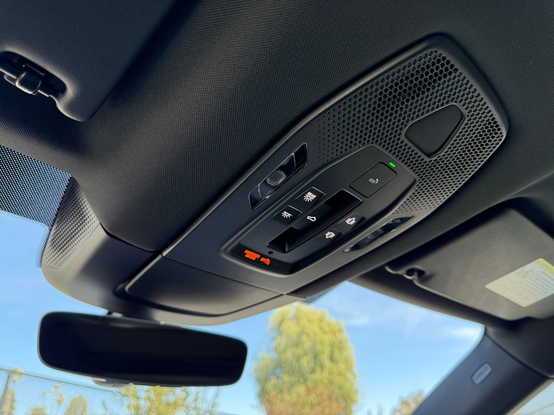 Used 2025 Porsche Macan Electric image 17