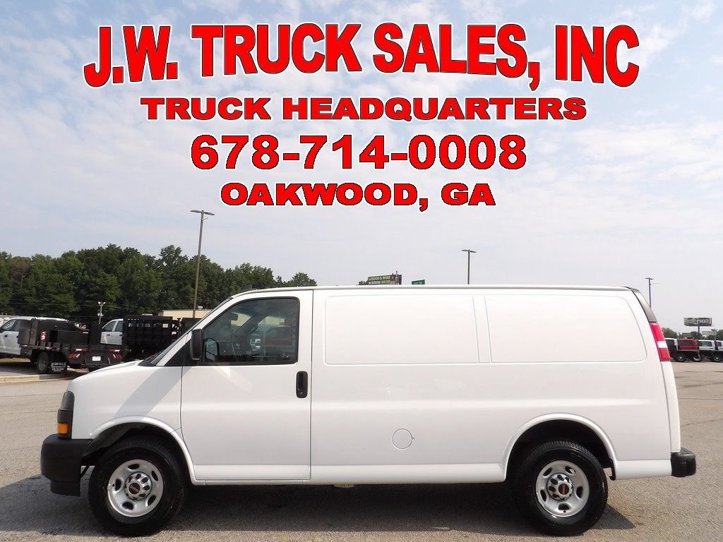 Used 2022 GMC Savana 2500 RWD image 2