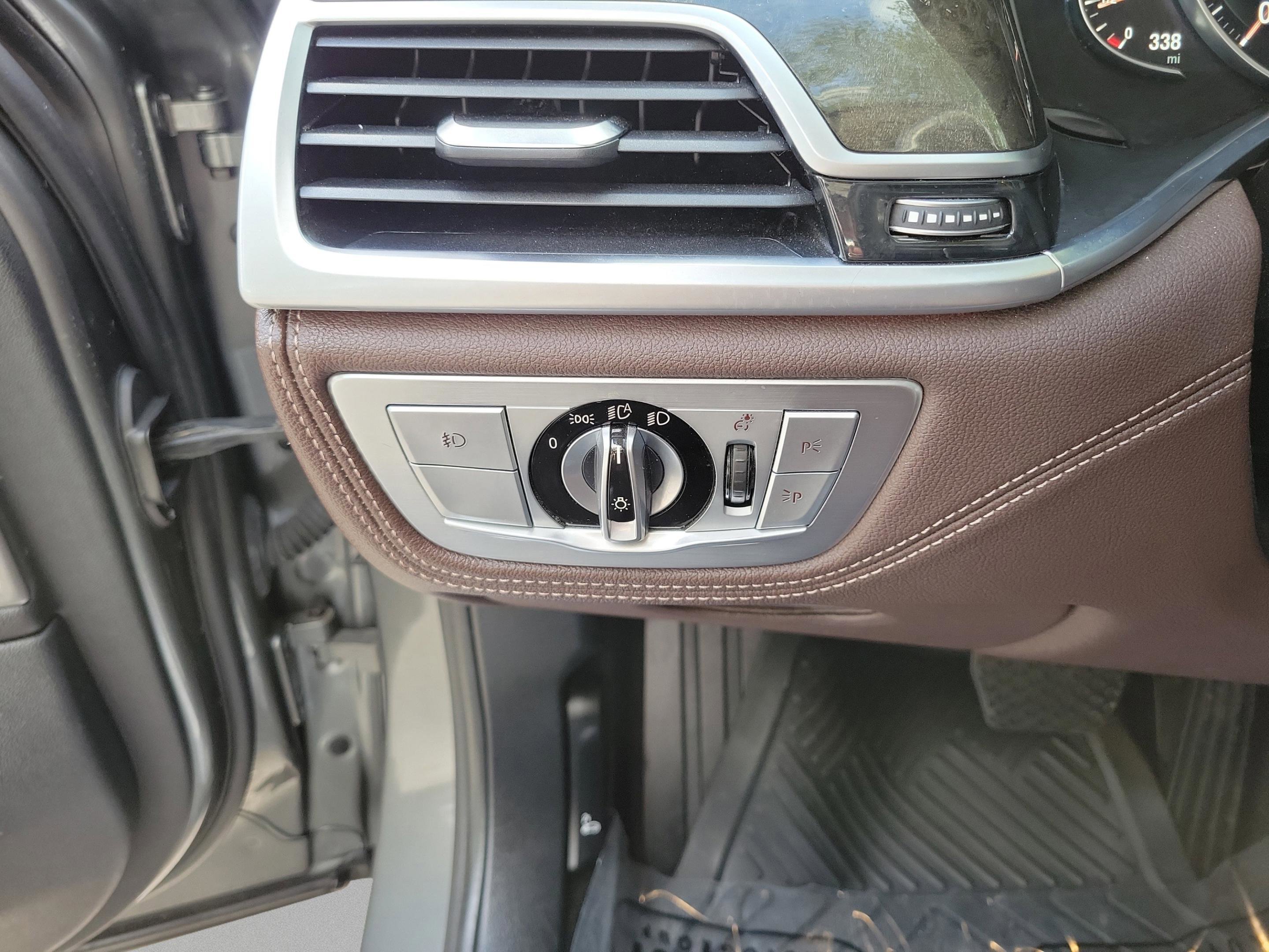 Used 2016 BMW 740i RWD image 7