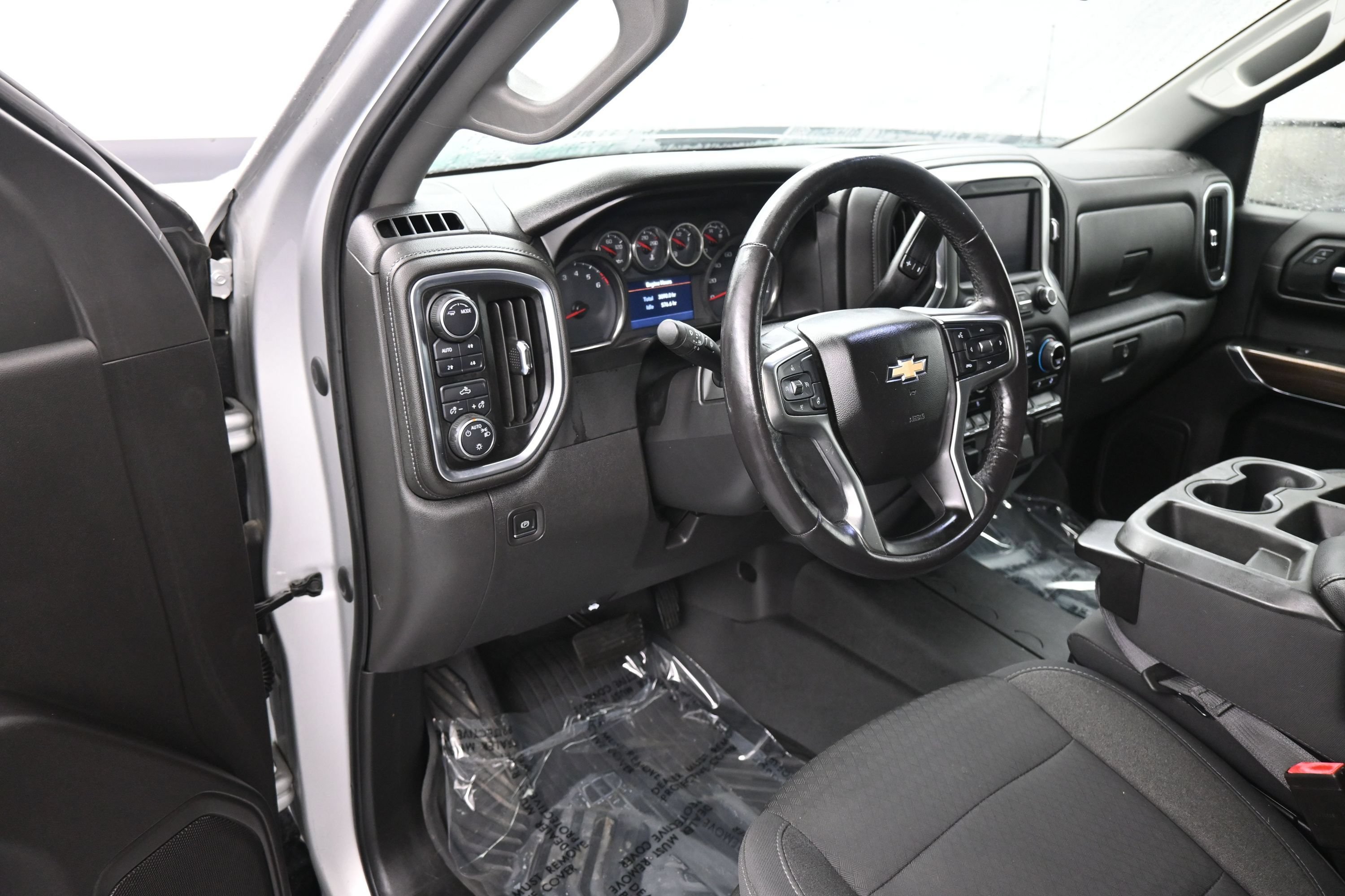 Used 2020 Chevrolet Silverado 1500 LT w/ All-Star Edition AWD/4WD image 12