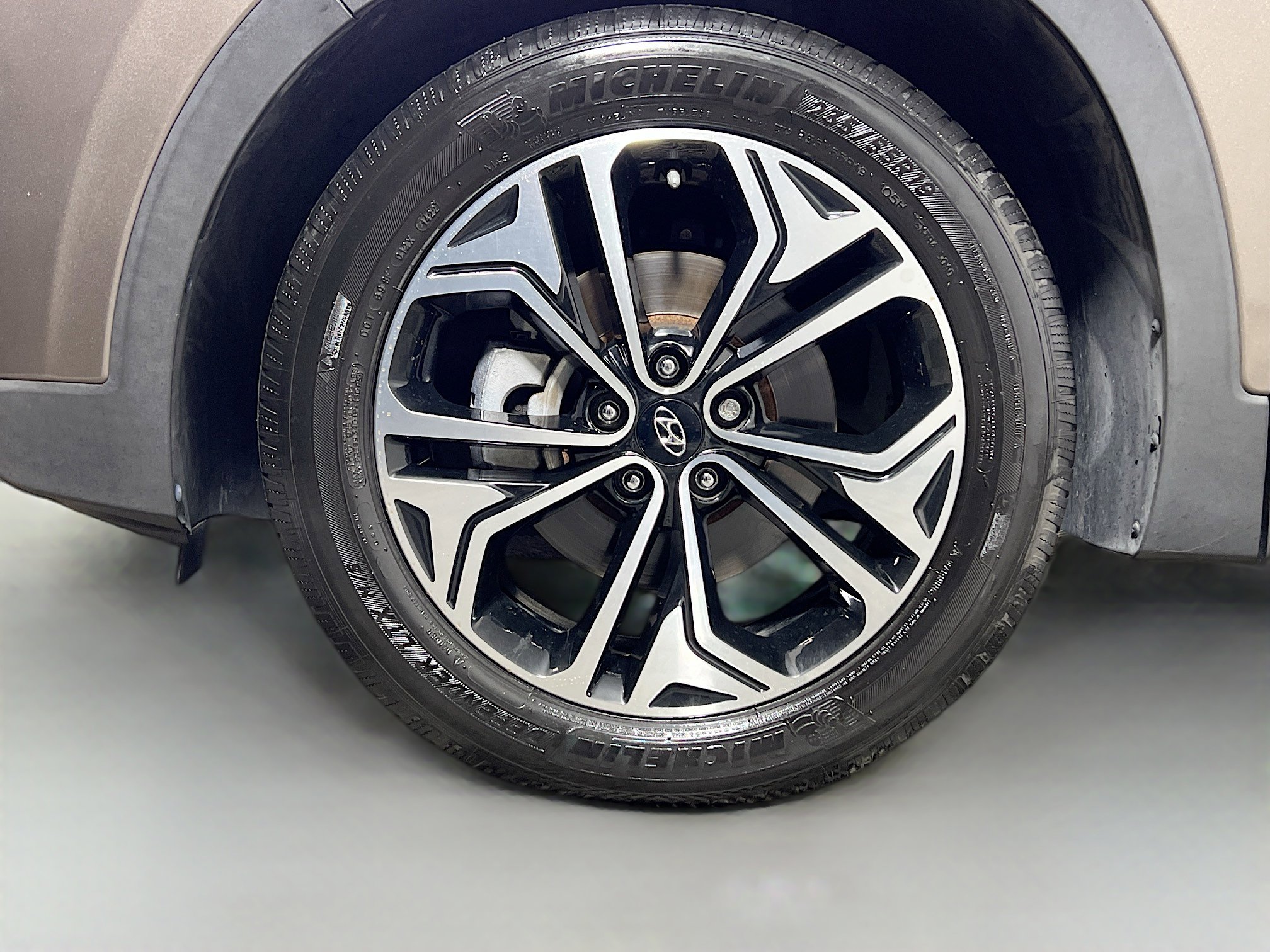 Used 2019 Hyundai Santa Fe FWD image 14