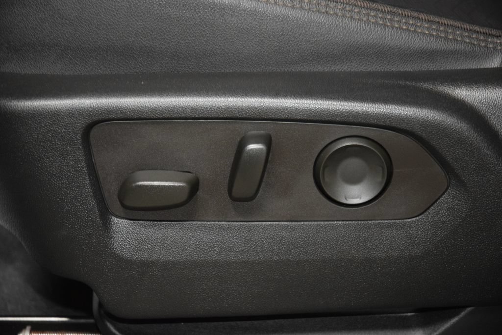 Used 2023 Chevrolet Tahoe High Country AWD/4WD image 40