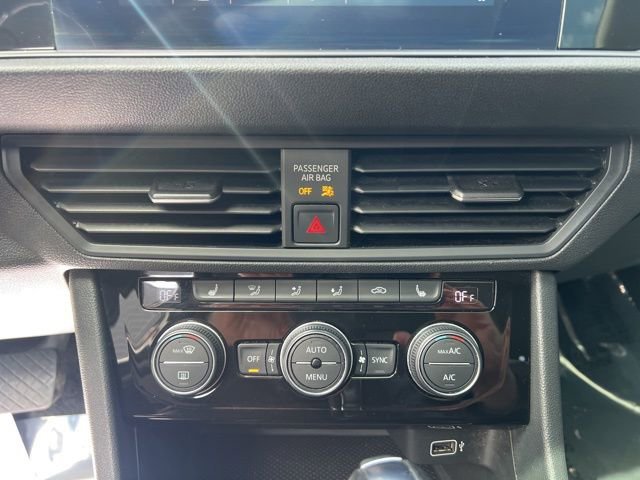 Used 2019 Volkswagen Jetta SEL image 27