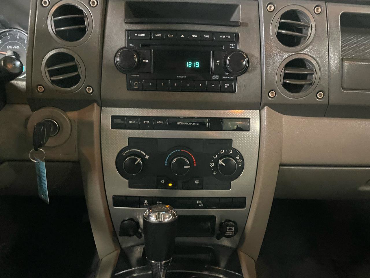 Used 2007 Jeep Commander Sport w/ Skid Plate Group image 18