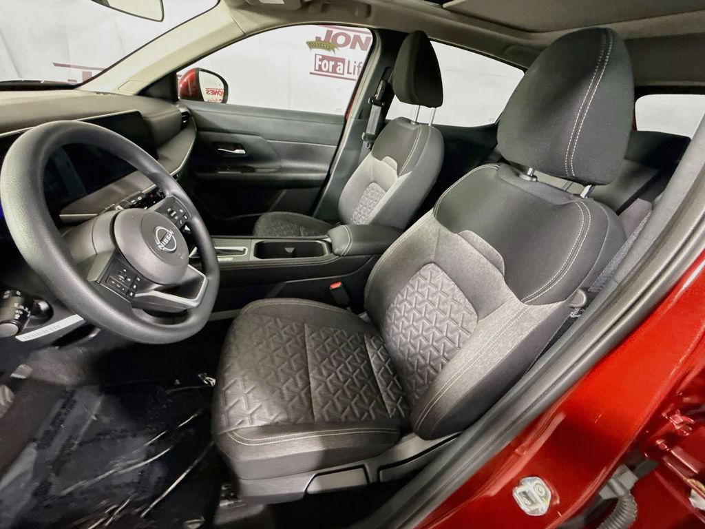 Certified 2025 Nissan Kicks SV w/ SV Premium Package AWD/4WD image 25