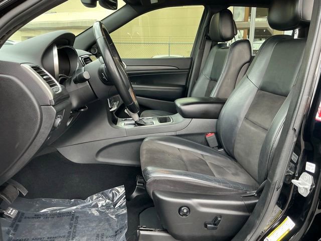 Used 2020 Jeep Grand Cherokee Altitude AWD/4WD image 14