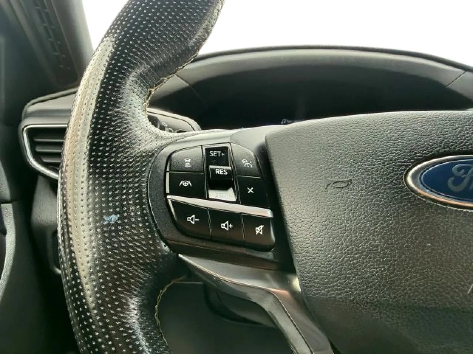 Used 2020 Ford Explorer ST w/ Premium Technology Package AWD/4WD image 25
