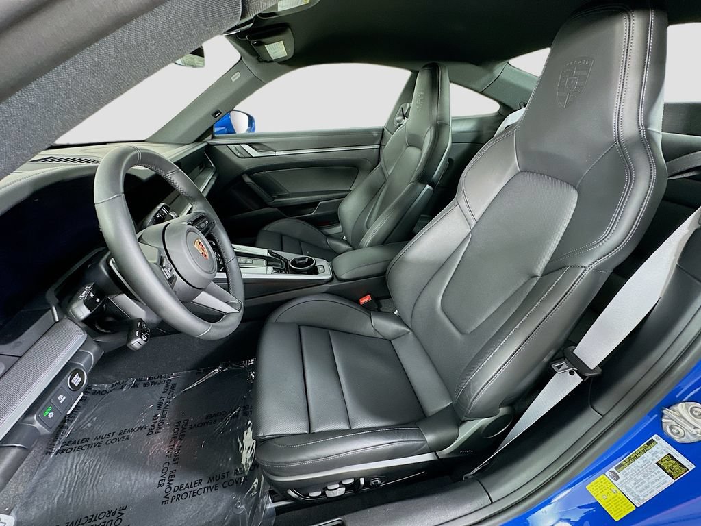 Certified 2025 Porsche 911 Carrera RWD image 5