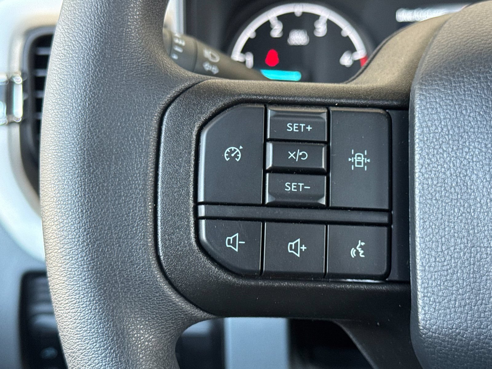 Used 2024 Ford F550 4x4 Regular Cab Super Duty image 22