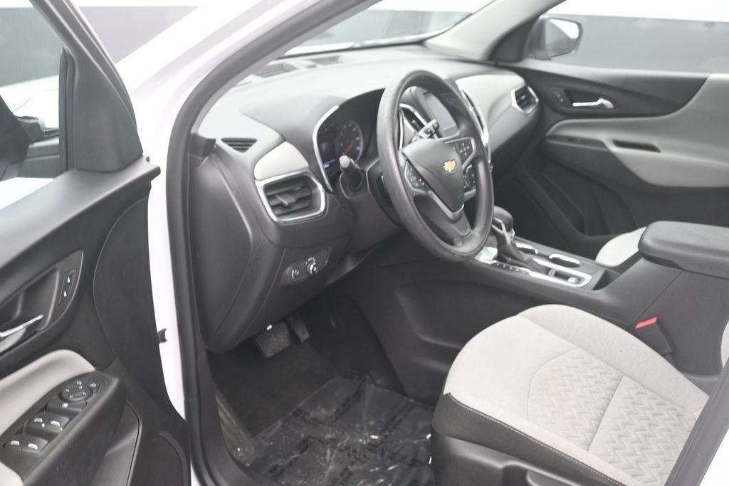 Used 2022 Chevrolet Equinox LS FWD image 10
