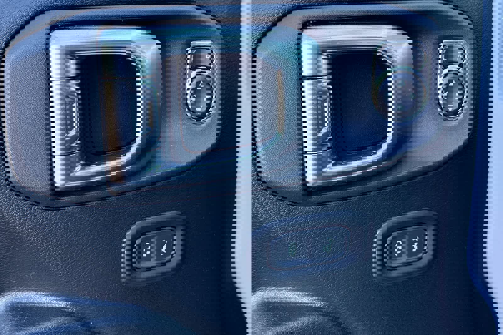 Used 2023 Jeep Wrangler Unlimited w/ Cold Weather Group image 13