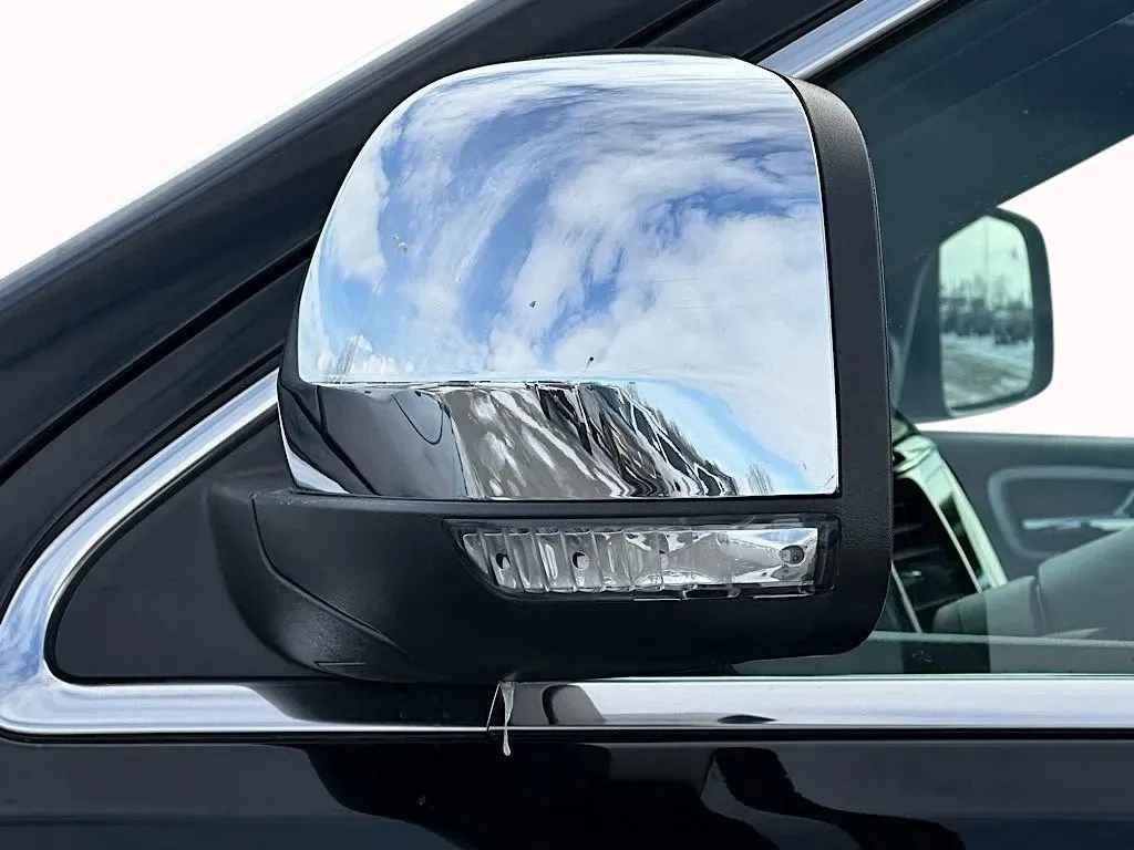 Used 2022 Jeep Grand Cherokee Limited w/ Technology Group image 11