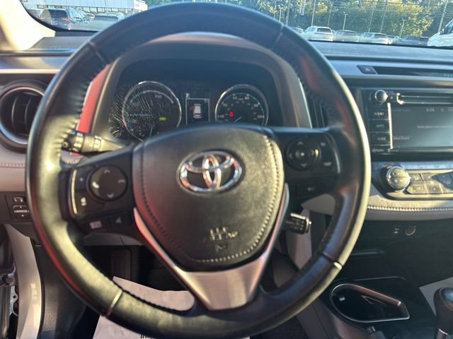Used 2017 Toyota RAV4 XLE w/ Carpet Mat Package AWD/4WD image 17