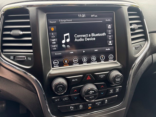 Used 2018 Jeep Grand Cherokee Altitude AWD/4WD image 22