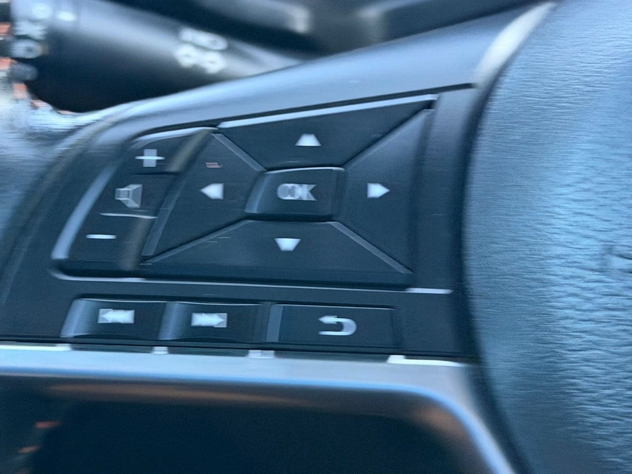 Certified 2024 Nissan Sentra SR FWD image 19