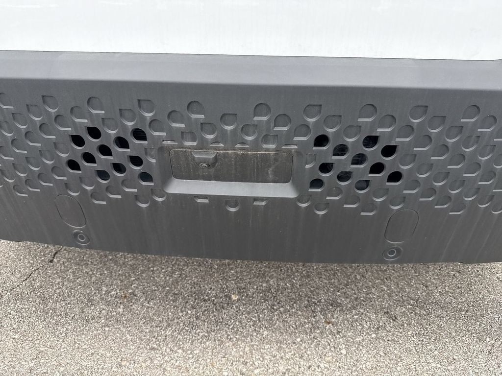 Used 2024 Chevrolet Brightdrop 400 w/ Commercial Equipment Package AWD/4WD image 9