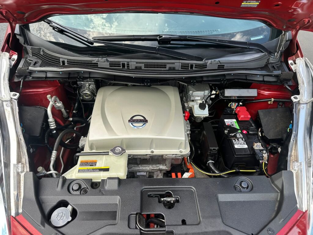 Used 2015 Nissan Leaf S w/ Charge Package FWD image 22