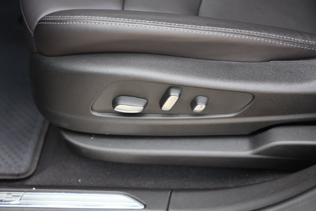 New 2025 Cadillac XT5 Premium Luxury w/ Technology Package FWD image 15