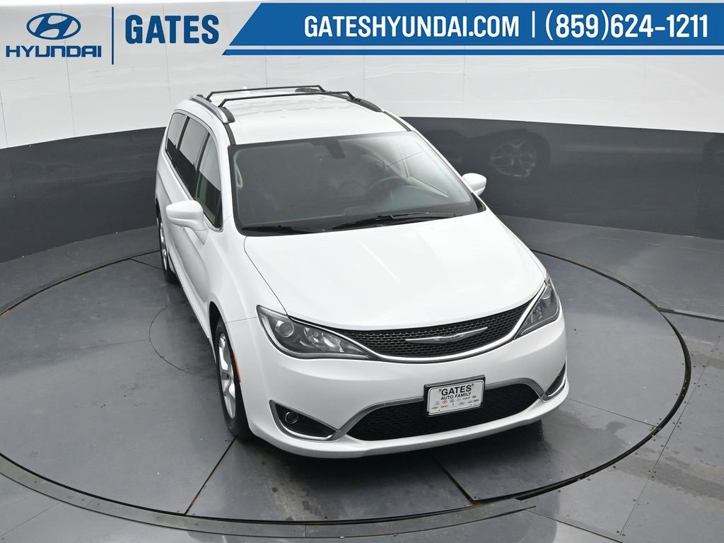 Used 2017 Chrysler Pacifica Touring-L Plus image 79