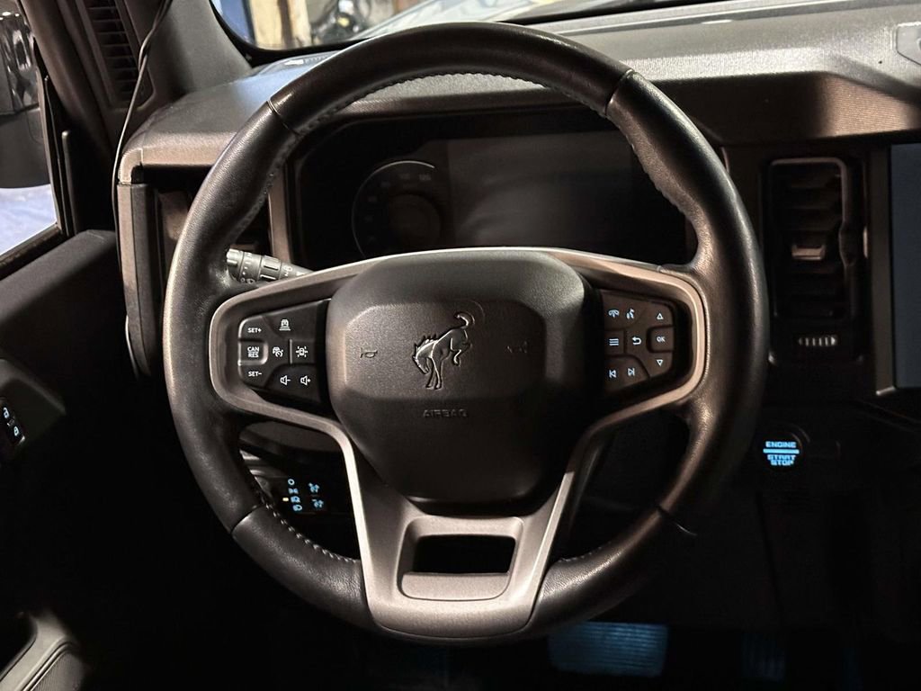 Used 2021 Ford Bronco First Edition AWD/4WD image 18