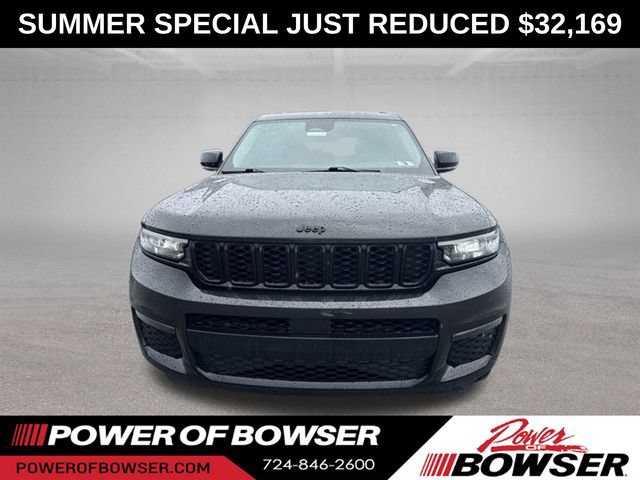 Used 2023 Jeep Grand Cherokee L Limited w/ Black Appearance Package AWD/4WD image 11