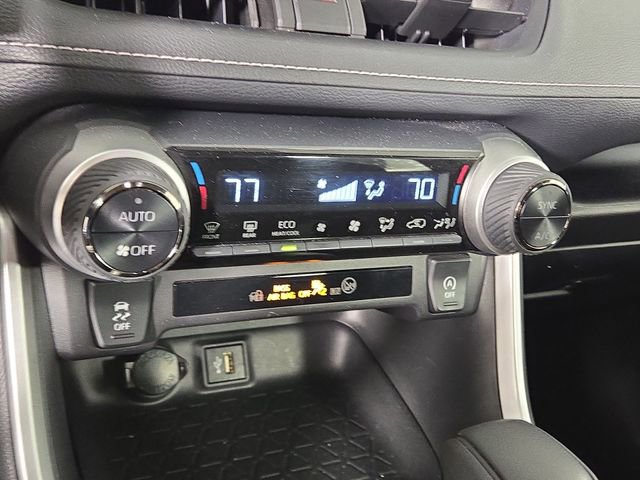 Used 2025 Toyota RAV4 XLE image 19