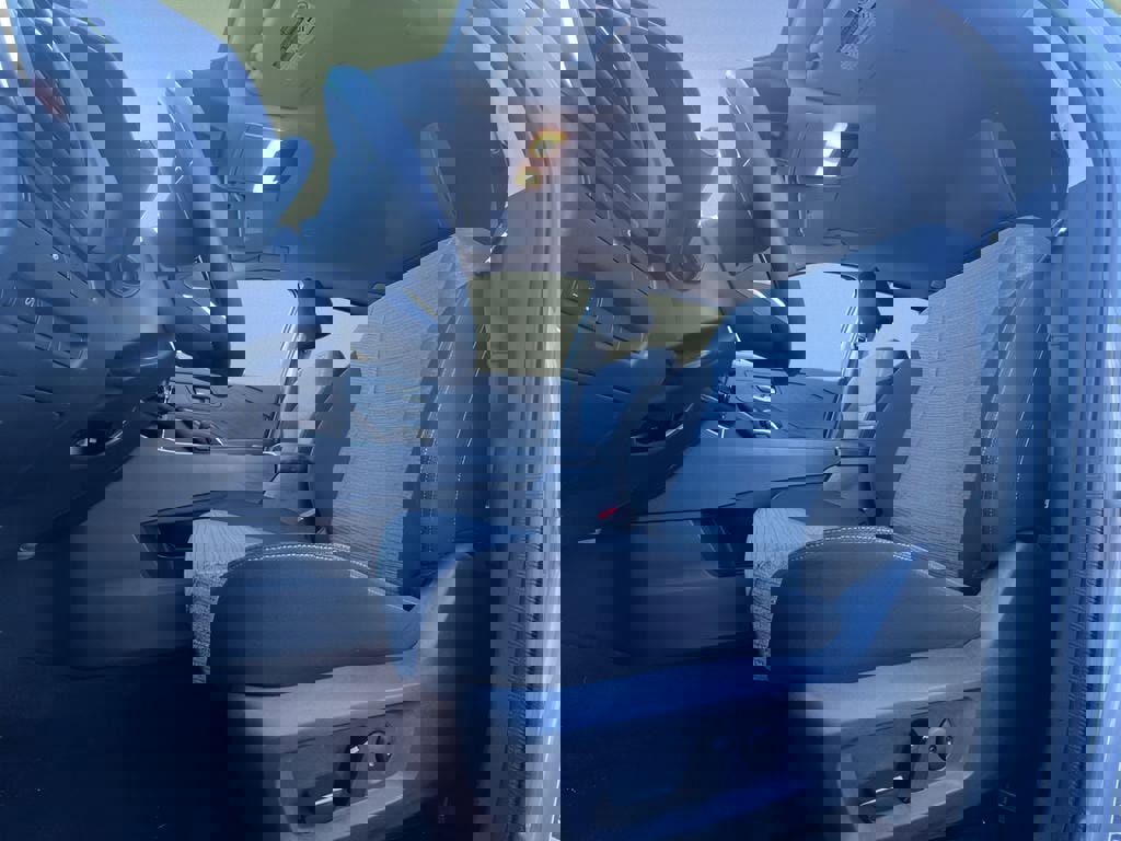 Used 2023 Nissan Rogue SV image 9