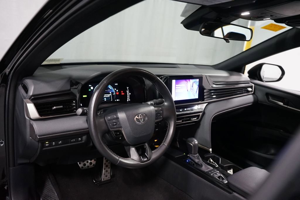 Certified 2025 Toyota Camry SE image 11
