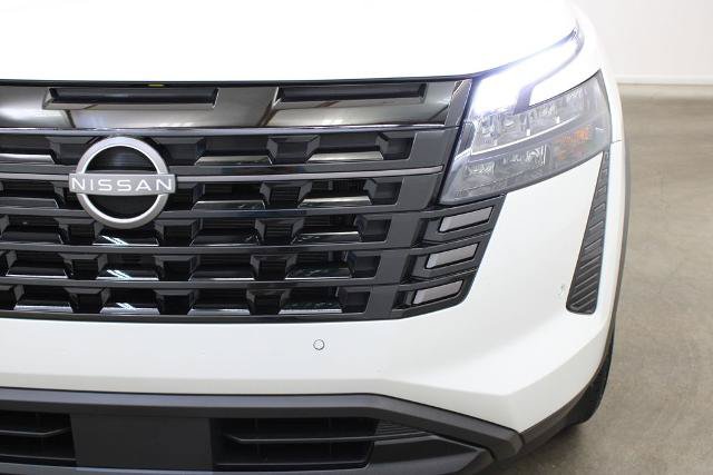 Certified 2026 Nissan Pathfinder SV FWD image 8