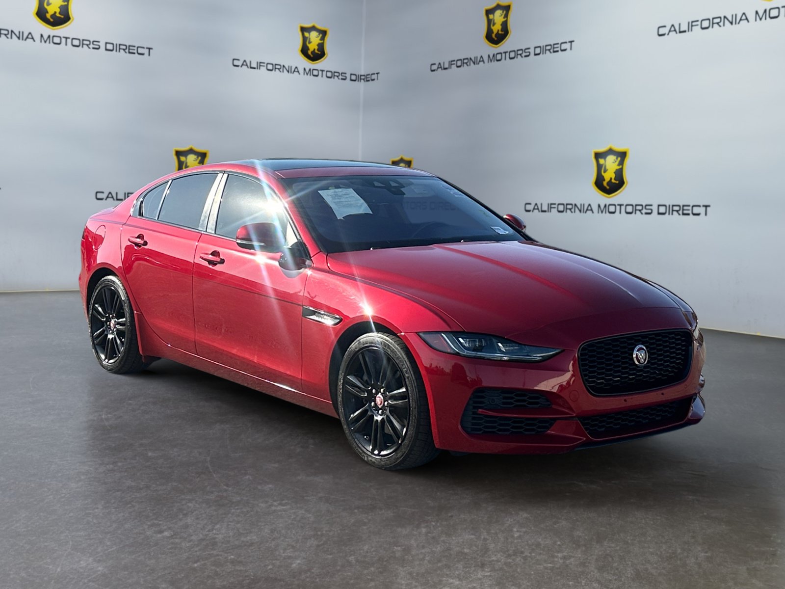 Used 2020 Jaguar XE S RWD image 7