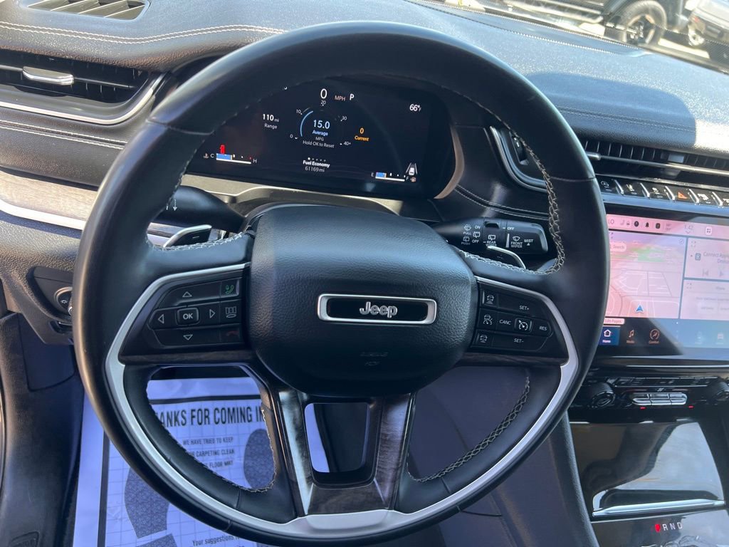 Used 2023 Jeep Grand Cherokee Limited image 16