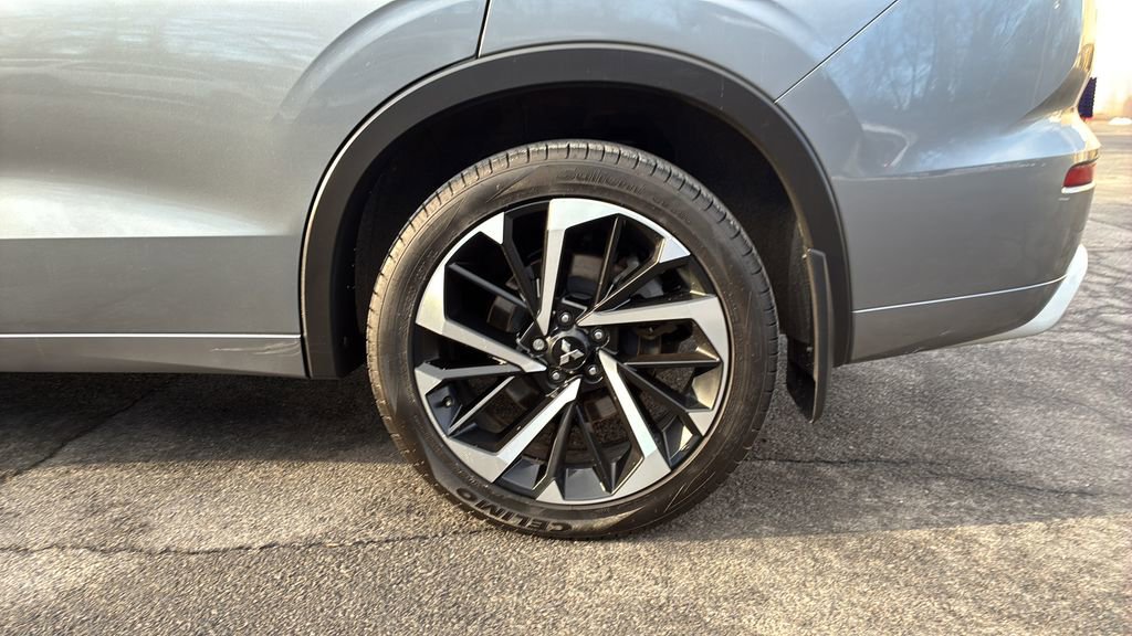 Used 2023 Mitsubishi Outlander SEL image 18