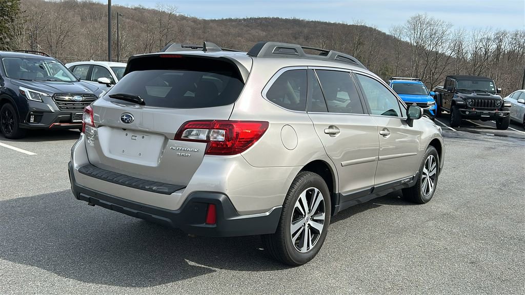 Used 2018 Subaru Outback 3.6R Limited image 5