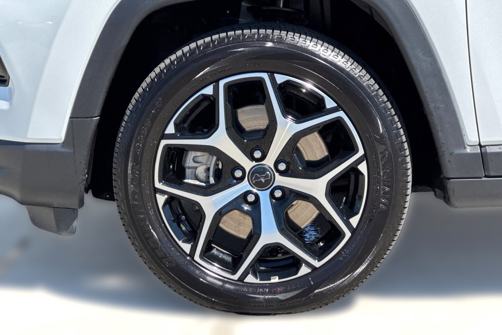 Used 2025 Jeep Compass Limited image 10