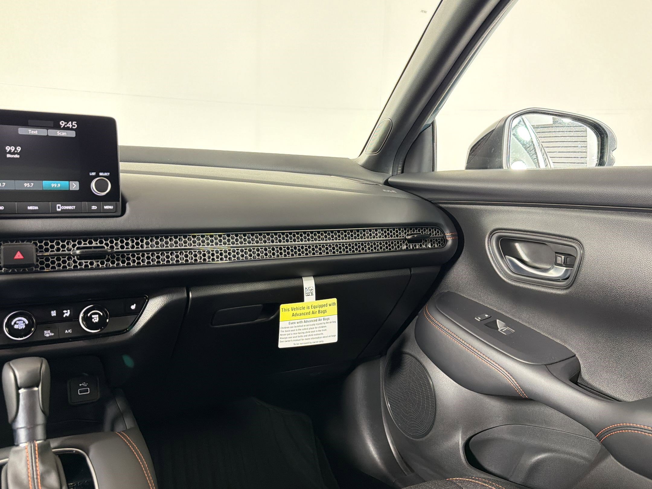 Used 2025 Honda HR-V Sport image 27
